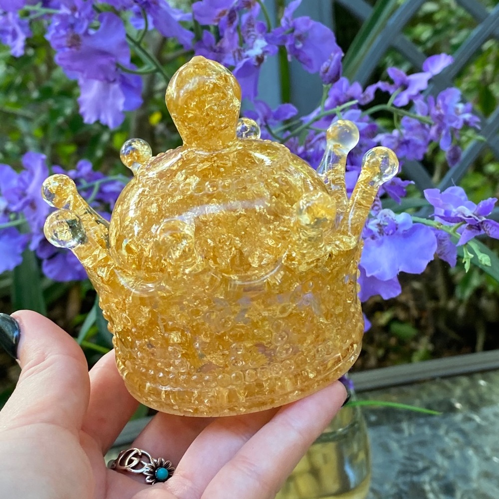 Gold Crown Decorative Resin Art Box - Picture 13 of 16